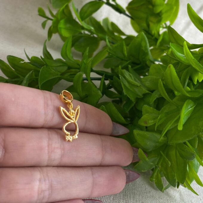 Berloque Coelho Playboy Banhado a Ouro 18k