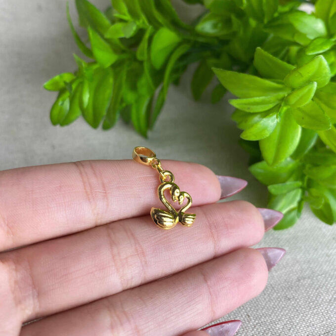 Berloque Cisnei Coração Banhado a Ouro 18k