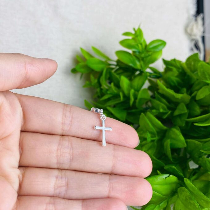 Berloque Cruz Crucifixo Banhado a Prata 925