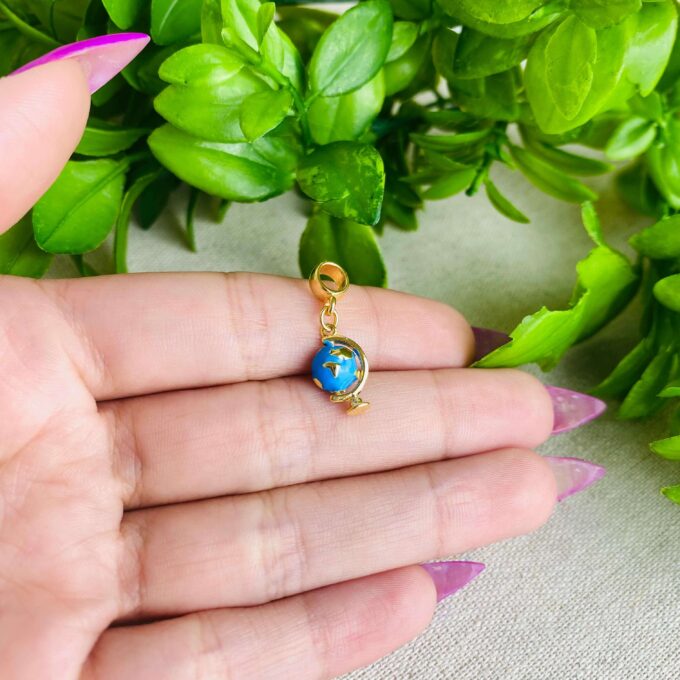 Berloque Globo Terrestre Banhado a Ouro 18k