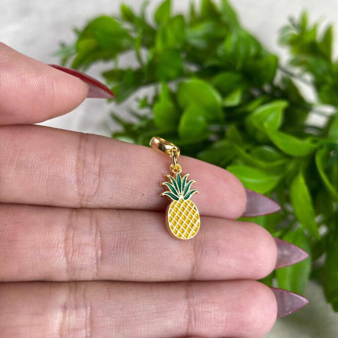 Berloque Abacaxi Fruta Banhado a Ouro 18k