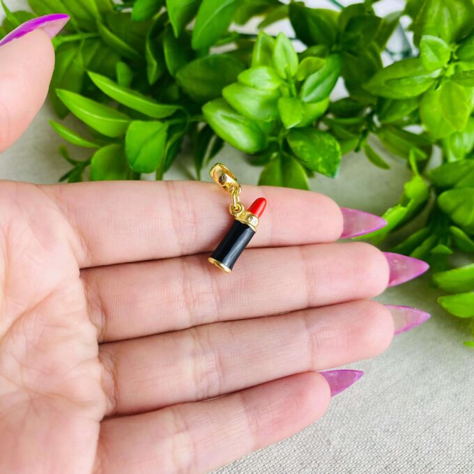 Berloque Batom Banhado a Ouro 18k