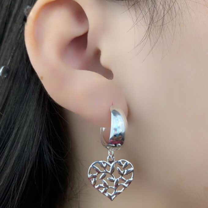 Brinco Meia Argola Coração Arvore Da Vida Banhado a Ouro 18k